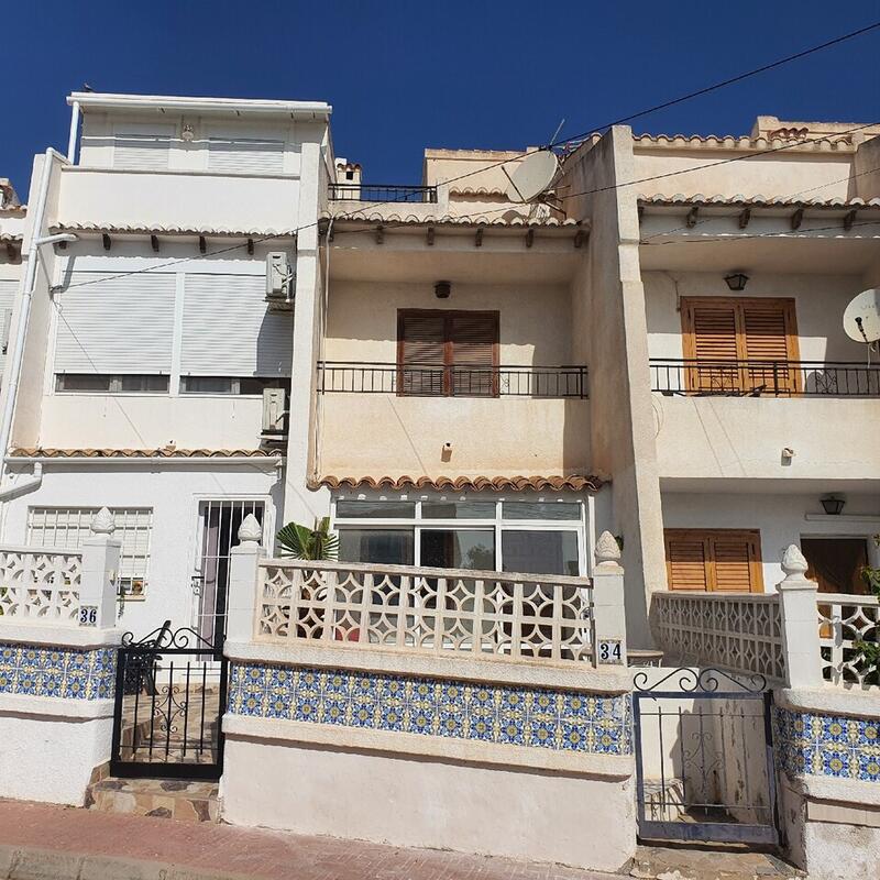 Townhouse for sale in Los Balcones, Alicante