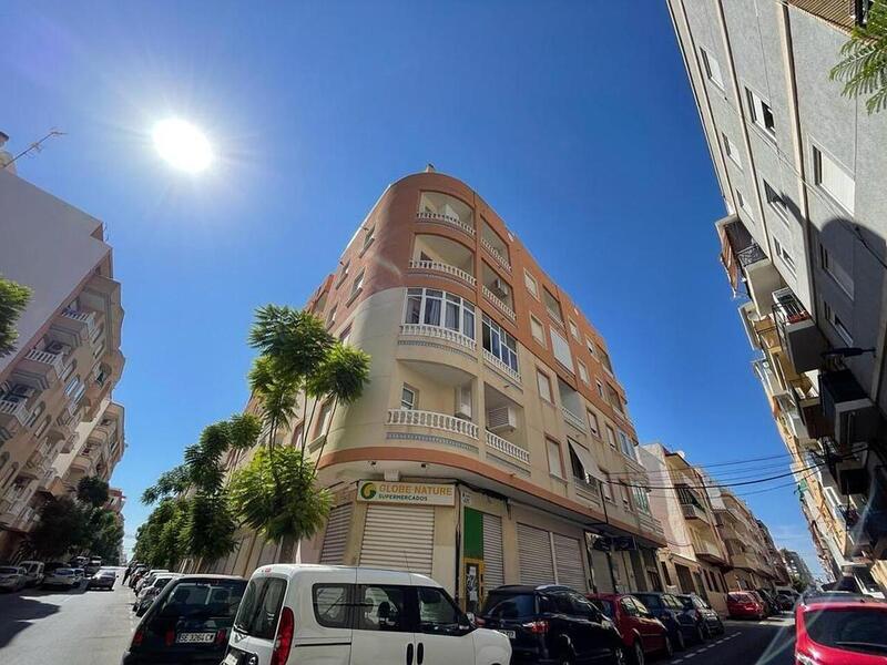 Apartamento en venta en Torrevieja, Alicante