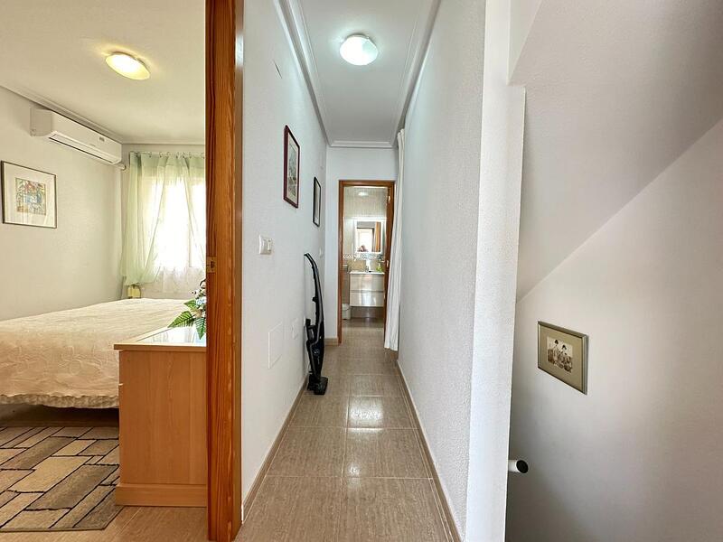 2 Cuarto Villa en venta