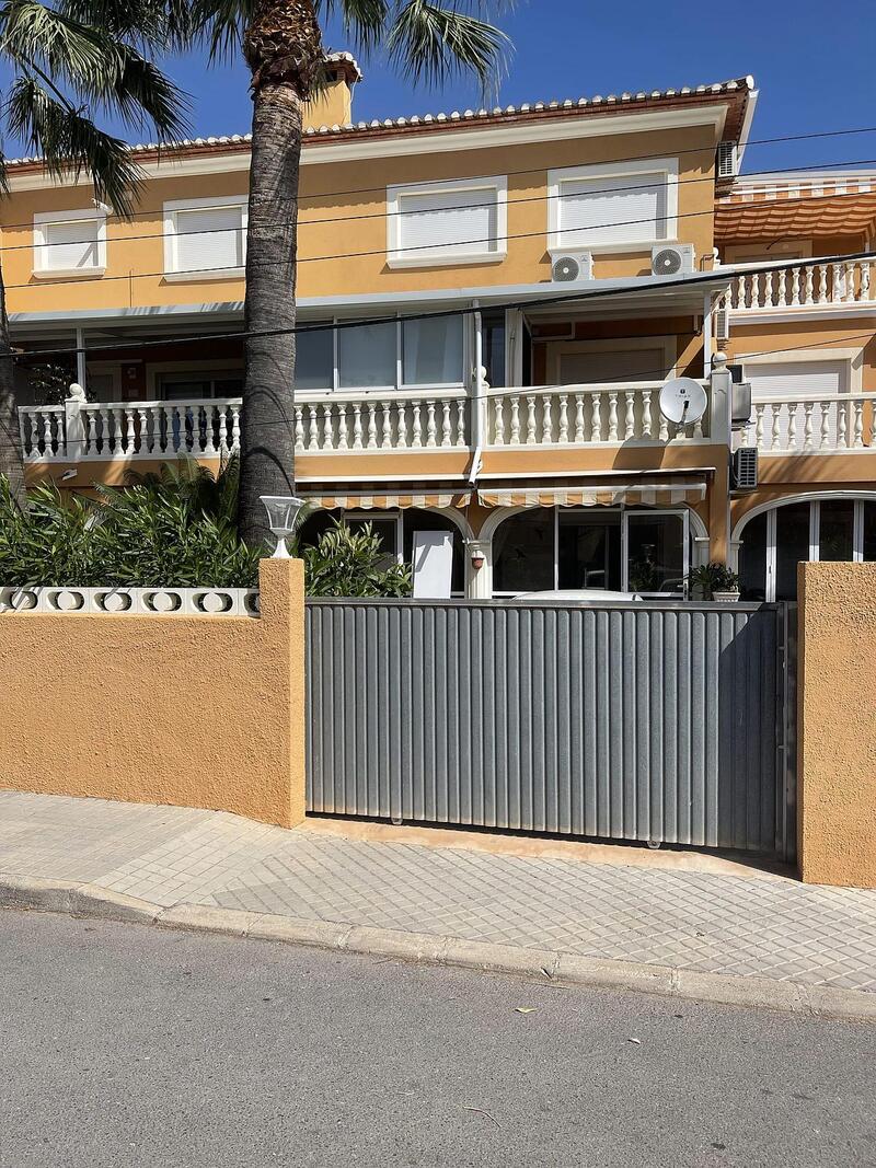 Apartamento en venta en Denia, Alicante