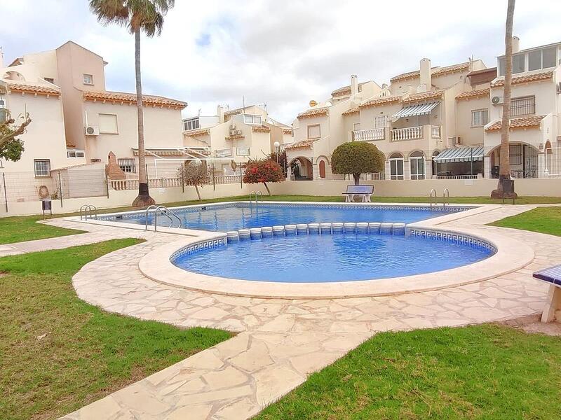 Townhouse for sale in Orihuela Costa, Alicante