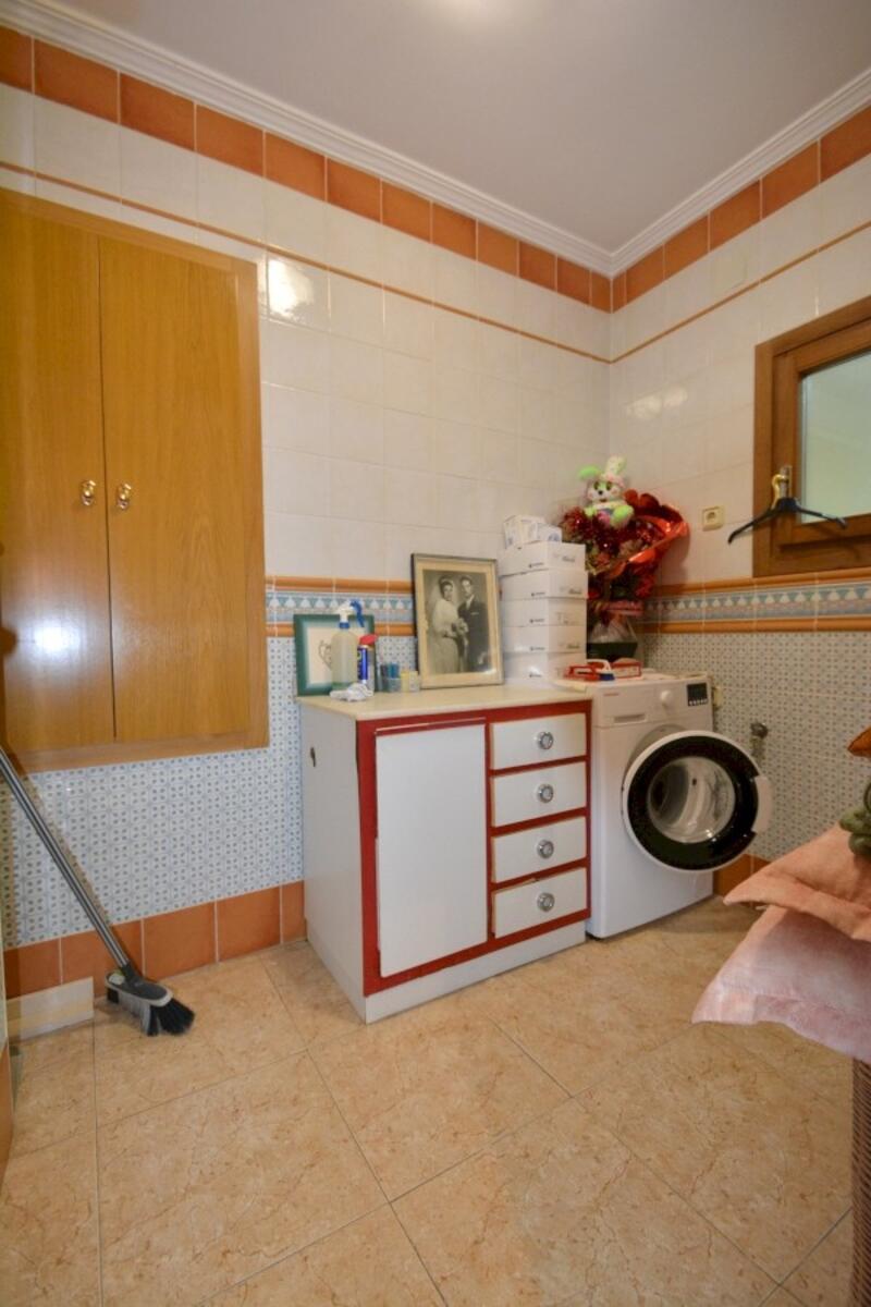 8 Cuarto Villa en venta