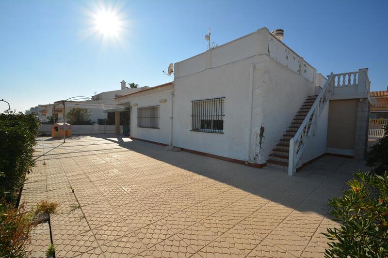 4 Cuarto Villa en venta