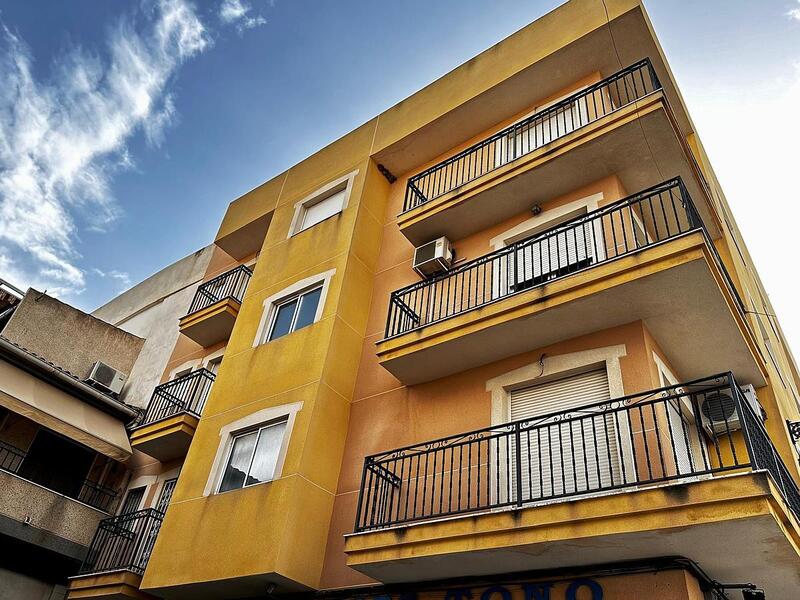 Apartment for sale in Pinoso, Alicante