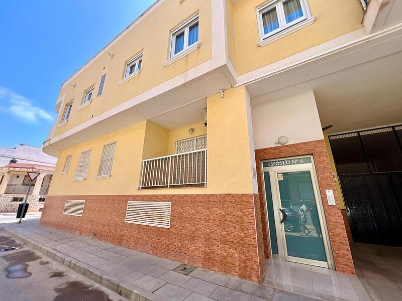 2 bedroom Apartment for sale