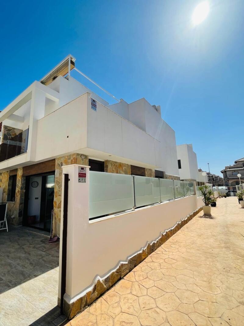 Townhouse for sale in Orihuela Costa, Alicante