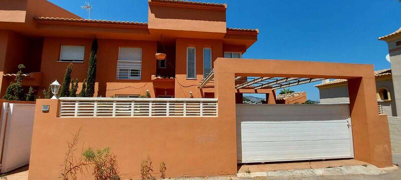 4 Cuarto Villa en venta