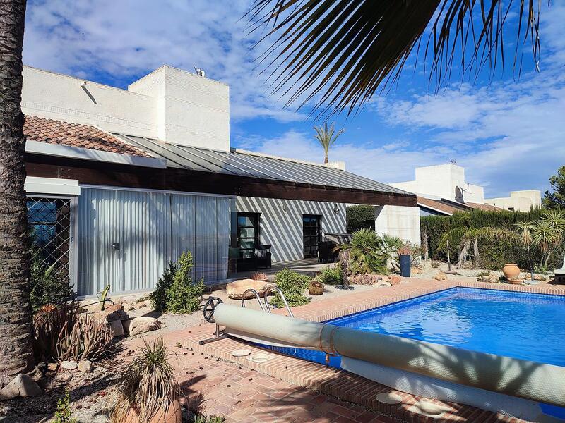 Villa en venta en Mar Menor Golf Resort, Murcia