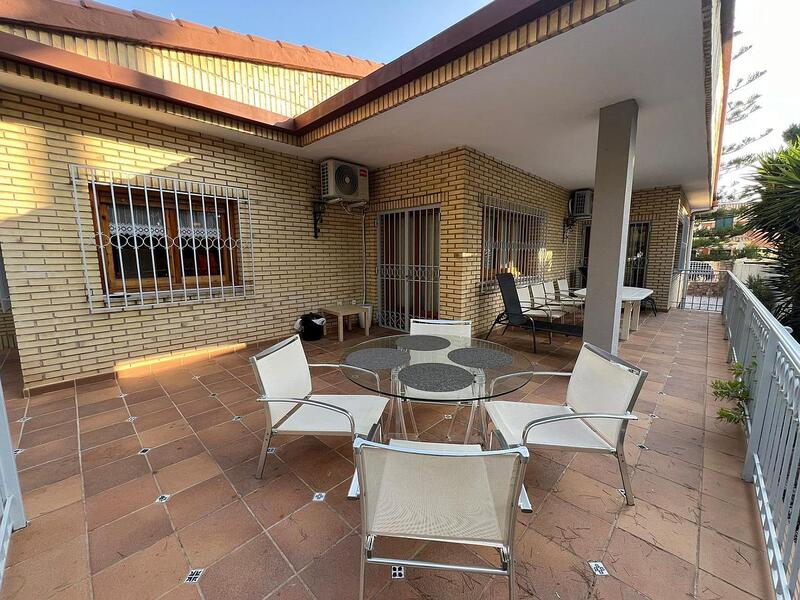 4 Cuarto Villa en venta