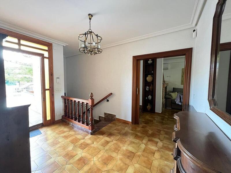 4 Cuarto Villa en venta