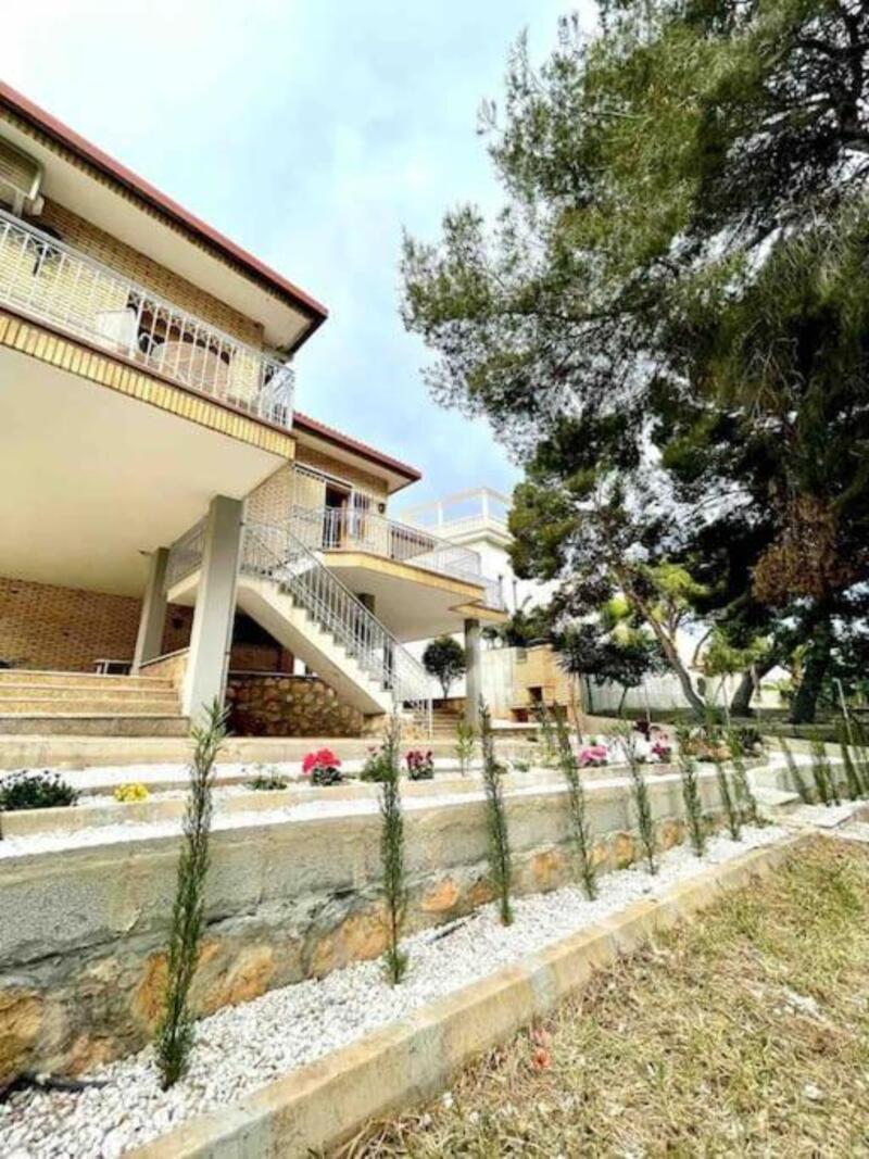 4 Cuarto Villa en venta