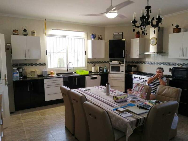 4 Cuarto Villa en venta