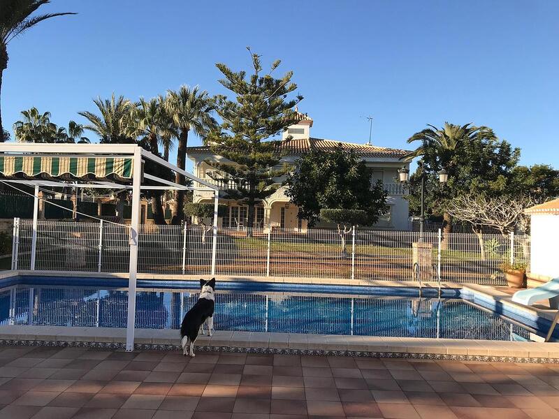 Villa en venta en Cabo Roig, Alicante