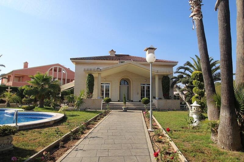 4 bedroom Villa for sale