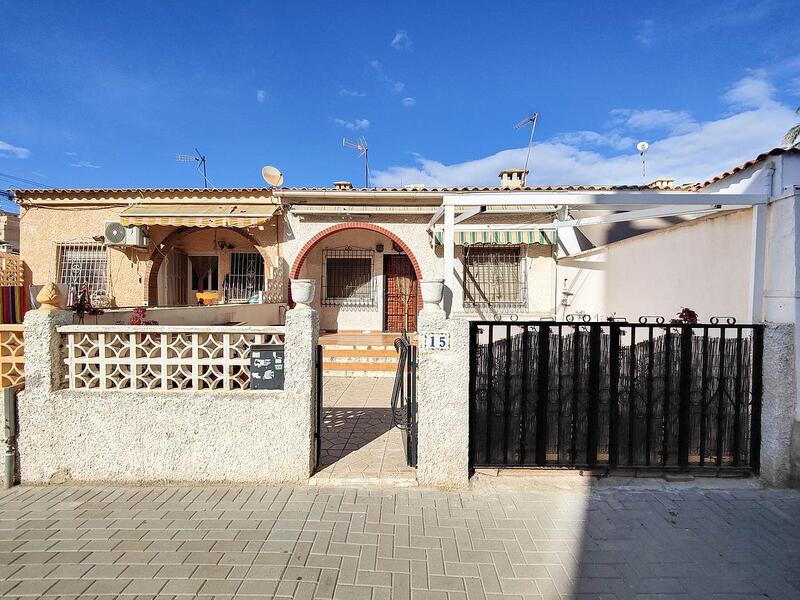 Maison de Ville à vendre dans Torrevieja, Alicante