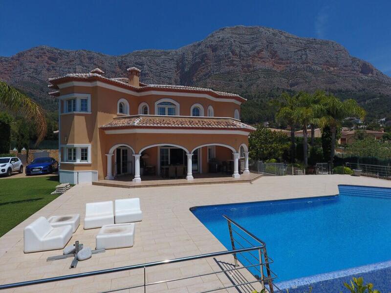 Villa til salgs i Javea, Alicante