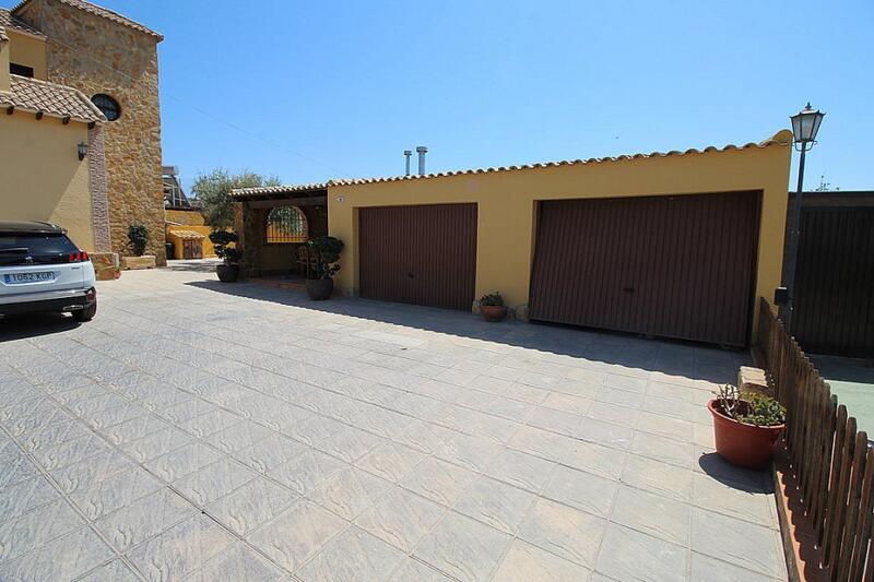 4 Cuarto Villa en venta