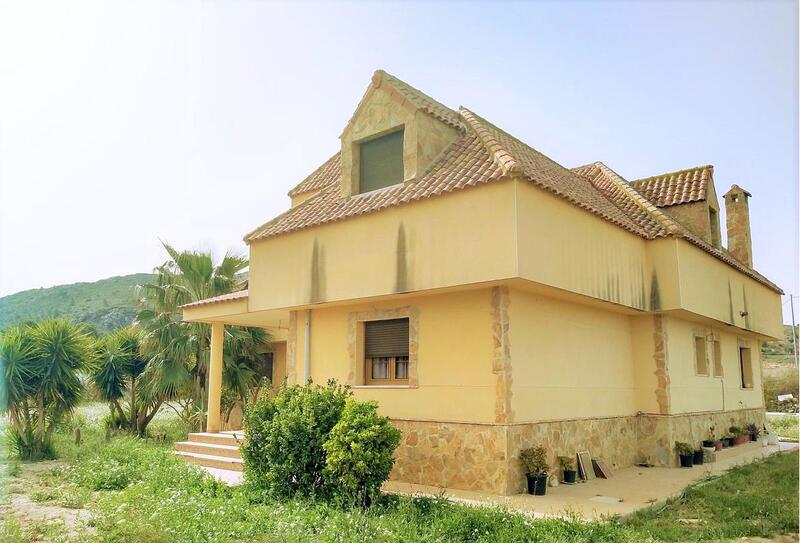 5 bedroom Villa for sale