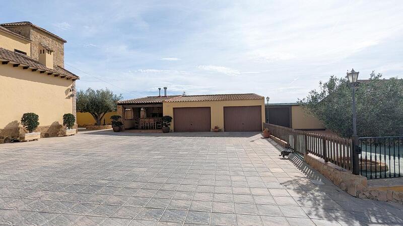 4 Cuarto Villa en venta