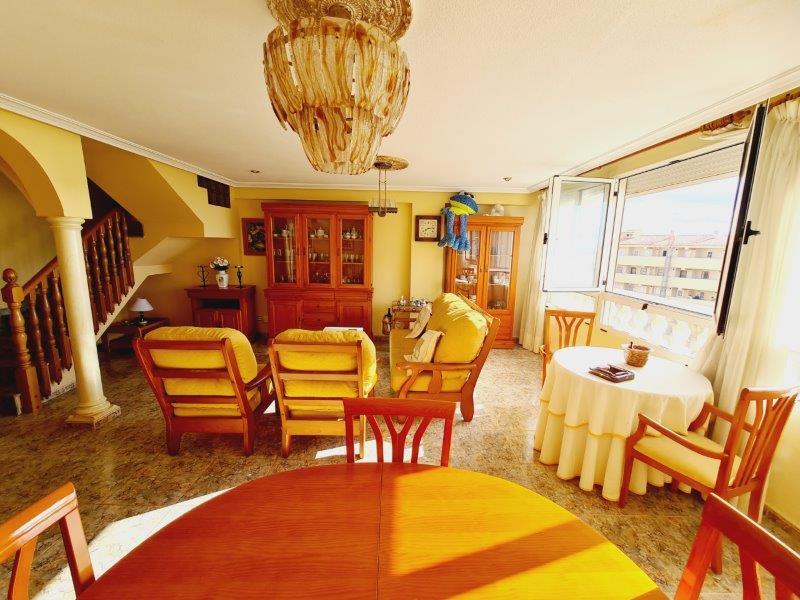 3 bedroom Apartment for sale