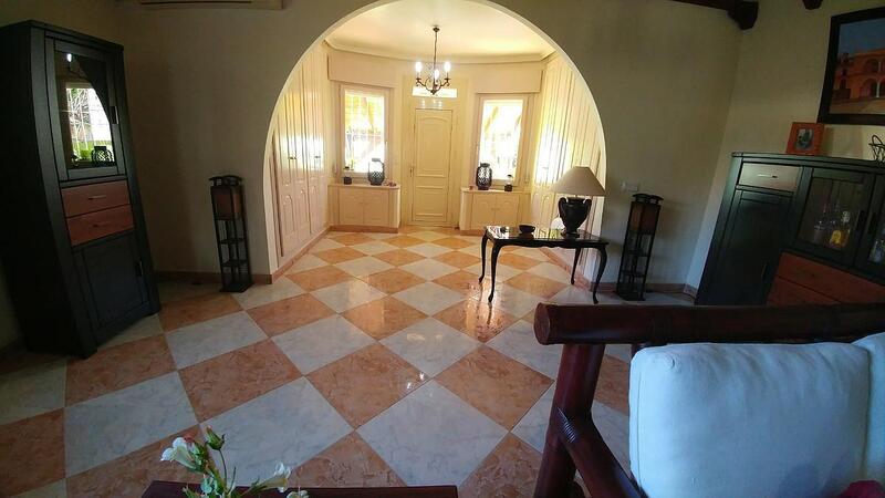 4 Cuarto Villa en venta