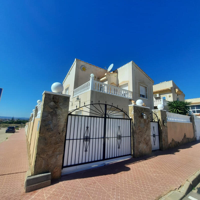 Villa til salg i Ciudad Quesada, Alicante