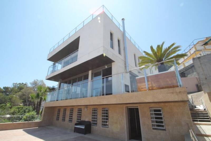 4 Cuarto Villa en venta