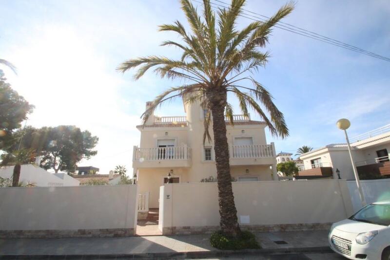 Villa Te koop in Orihuela Costa, Alicante