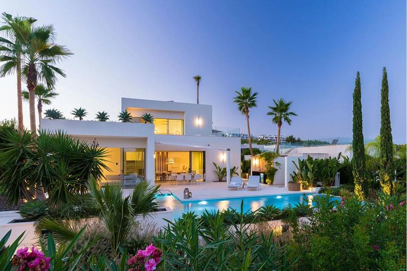 Villa til salg i Las Colinas Golf, Alicante