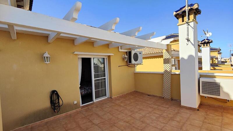 4 Cuarto Villa en venta