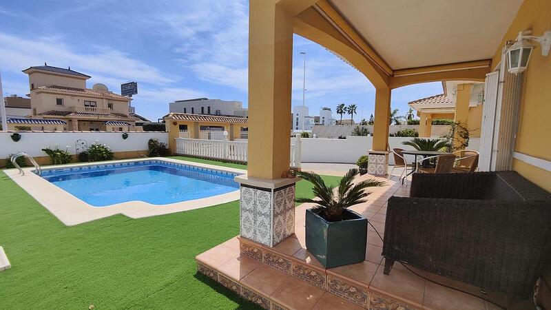 4 bedroom Villa for sale