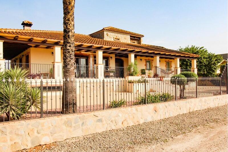 Villa à vendre dans Bigastro, Alicante