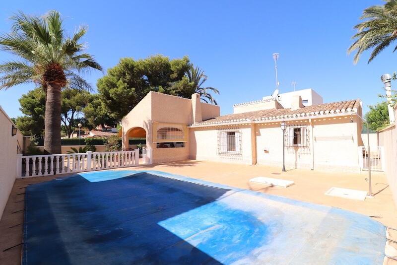 Villa à vendre dans Orihuela Costa, Alicante