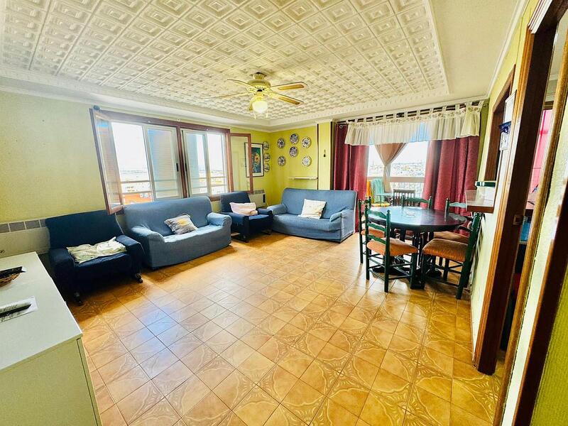 3 bedroom Apartment for sale