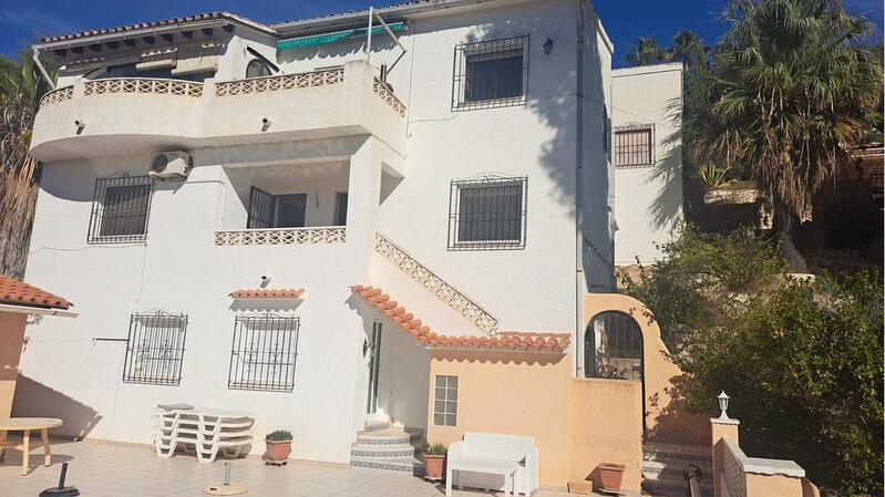 4 Cuarto Villa en venta