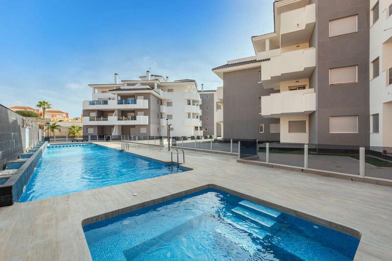 Appartement Te koop in Villamartin, Alicante