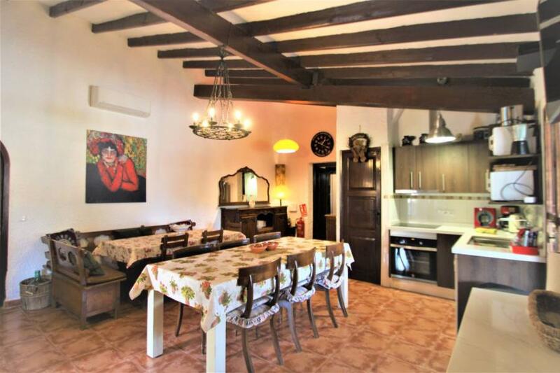 9 Cuarto Villa en venta