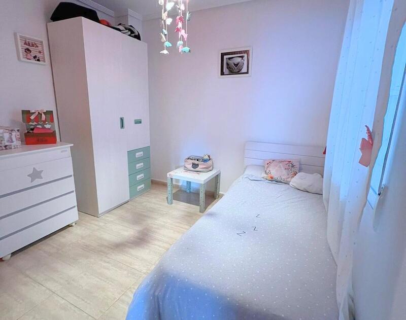 2 slaapkamer Appartement Te koop