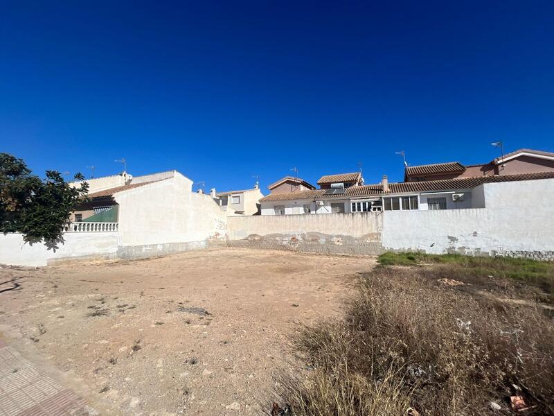 Land for sale in Los Alcazares, Murcia