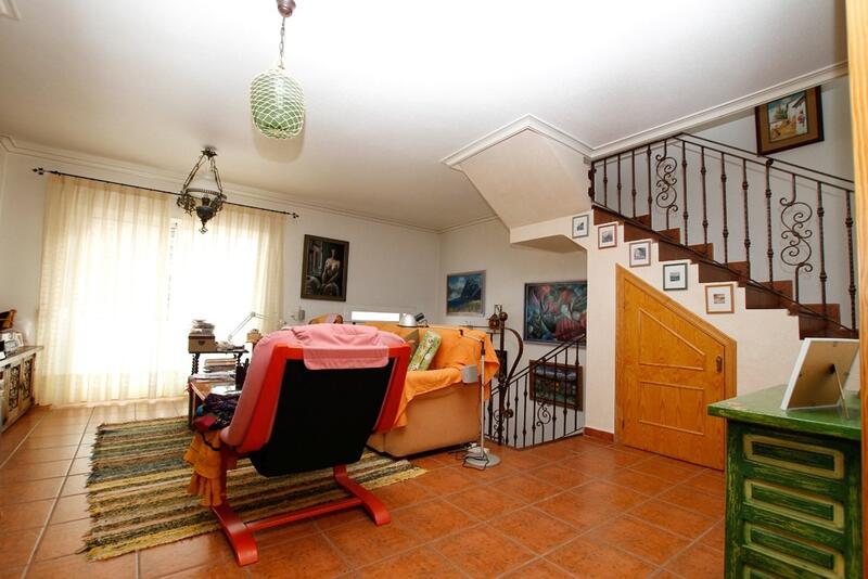 3 bedroom Townhouse for sale