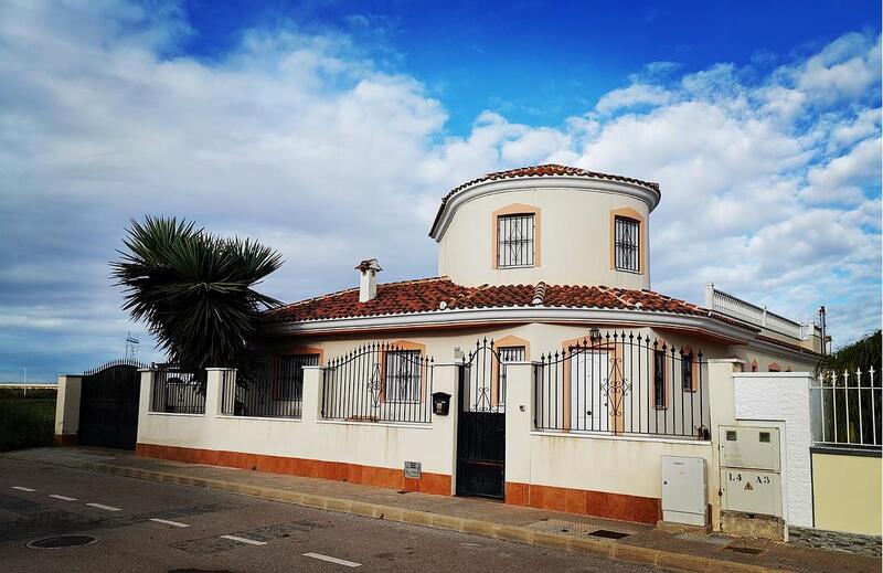 Villa til salg i Los Alcazares, Murcia