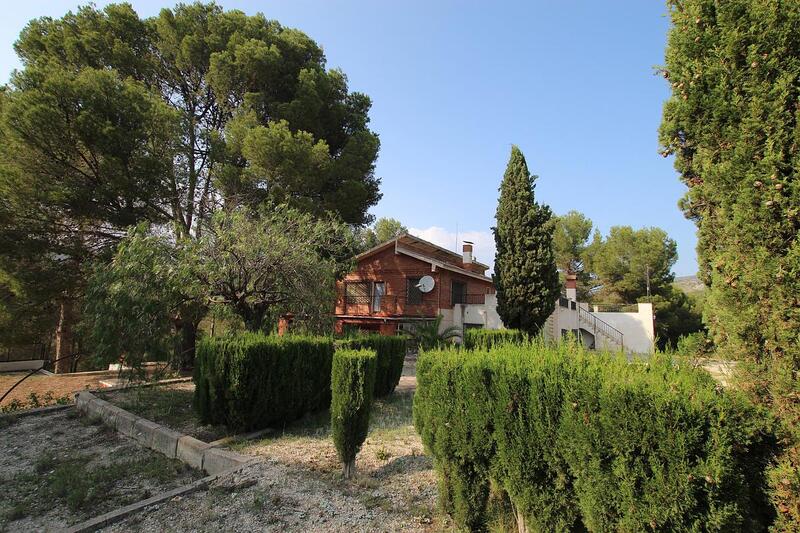 Villa zu verkaufen in Petrer, Alicante