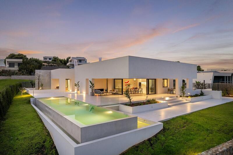 Villa for sale in Orihuela Costa, Alicante