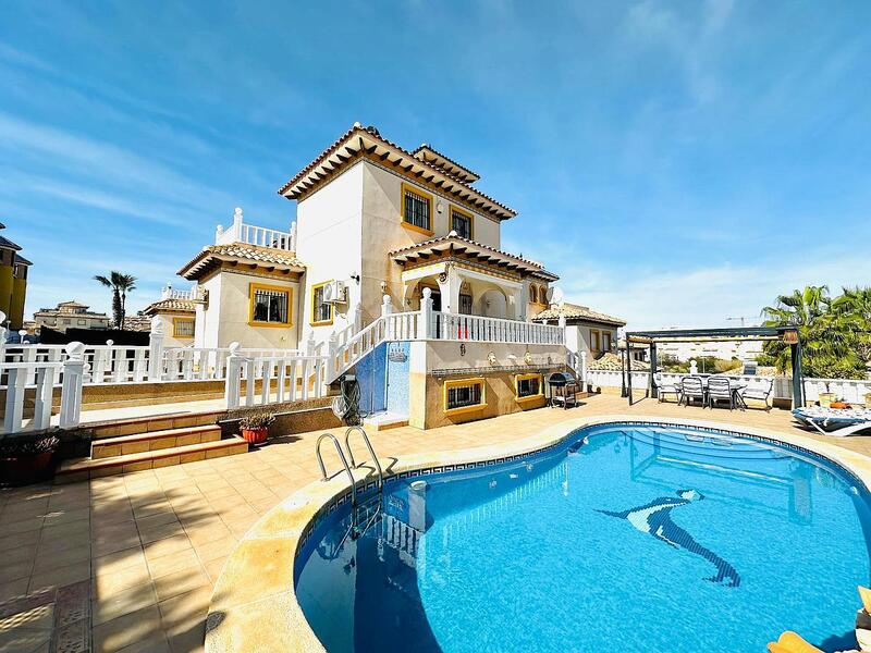 Villa en venta en Orihuela Costa, Alicante