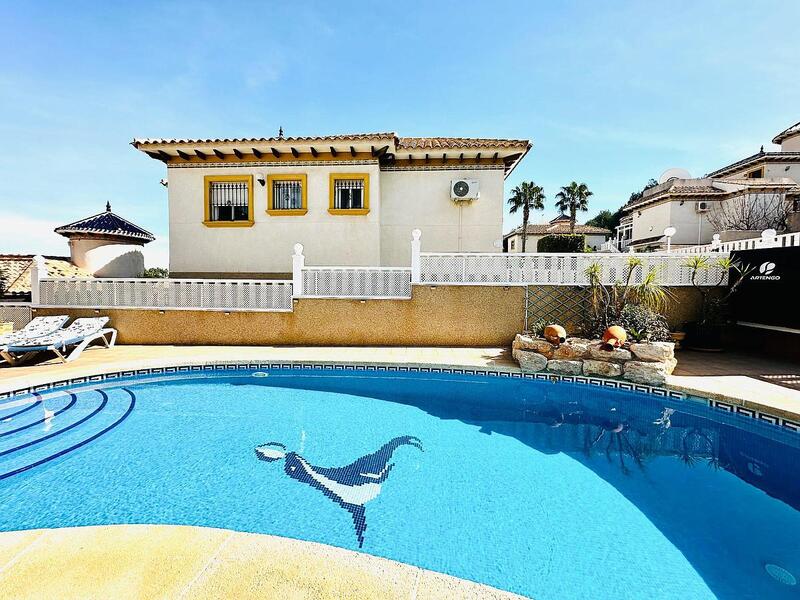 4 bedroom Villa for sale