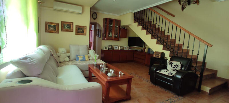 3 bedroom Townhouse for sale