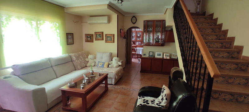 3 bedroom Townhouse for sale