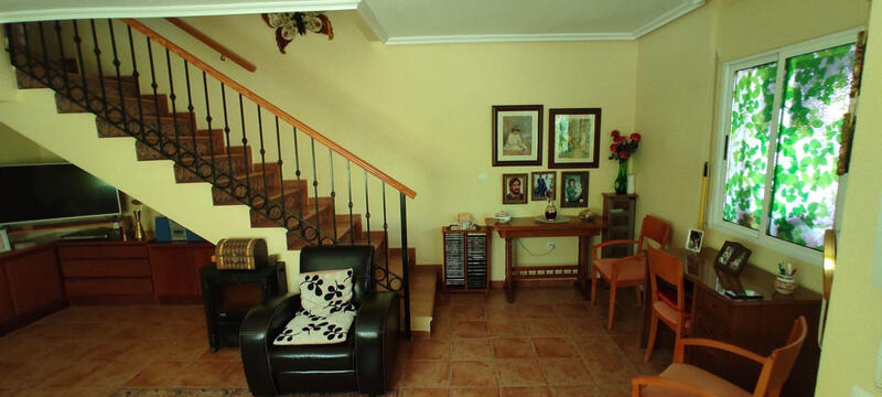 3 bedroom Townhouse for sale