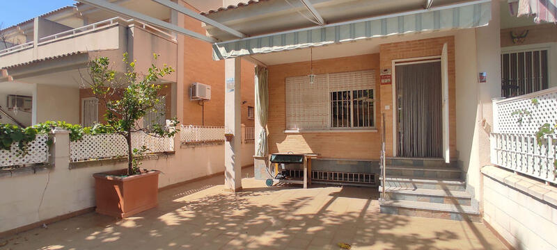 вилла продается в Los Alcazares, Murcia