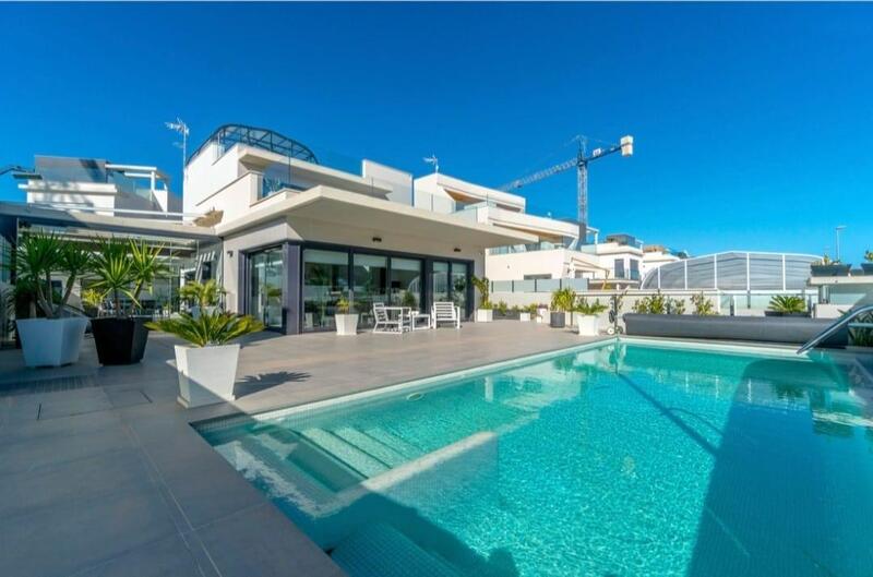 Villa en venta en Orihuela Costa, Alicante